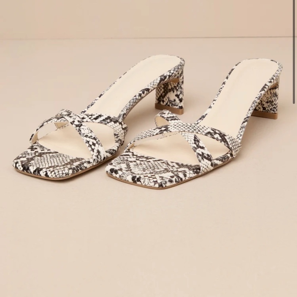 Yahara Cream Snake Print High Heel Strappy Slide
Sandals